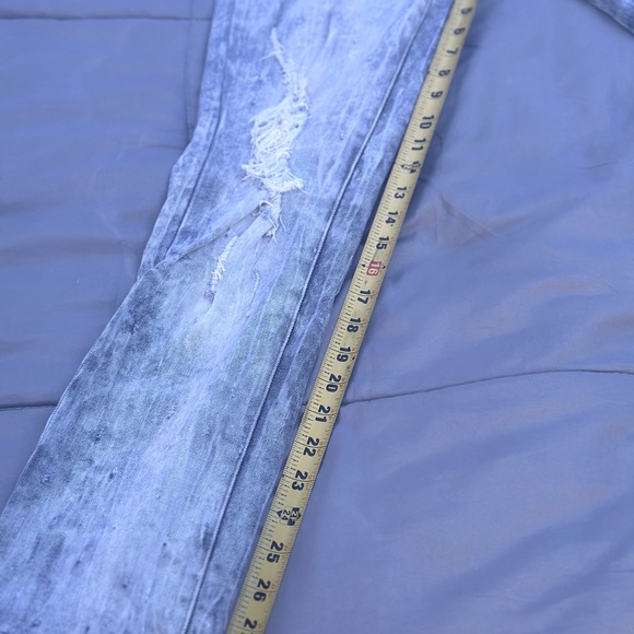 NWOT Rue21 Premium distressed skinny supreme flex jeans. Size 34w/32 ins. 70%cot - Picture 4 of 14